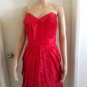 MAXANDCLEO  RED APPLE STRAPLESS PLEATED RUCHED SHORT PROM DRESS SIZE 10